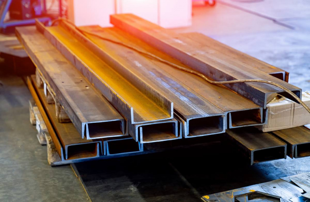 steel-engineering-workshop-technology-metal-factory-production.jpg